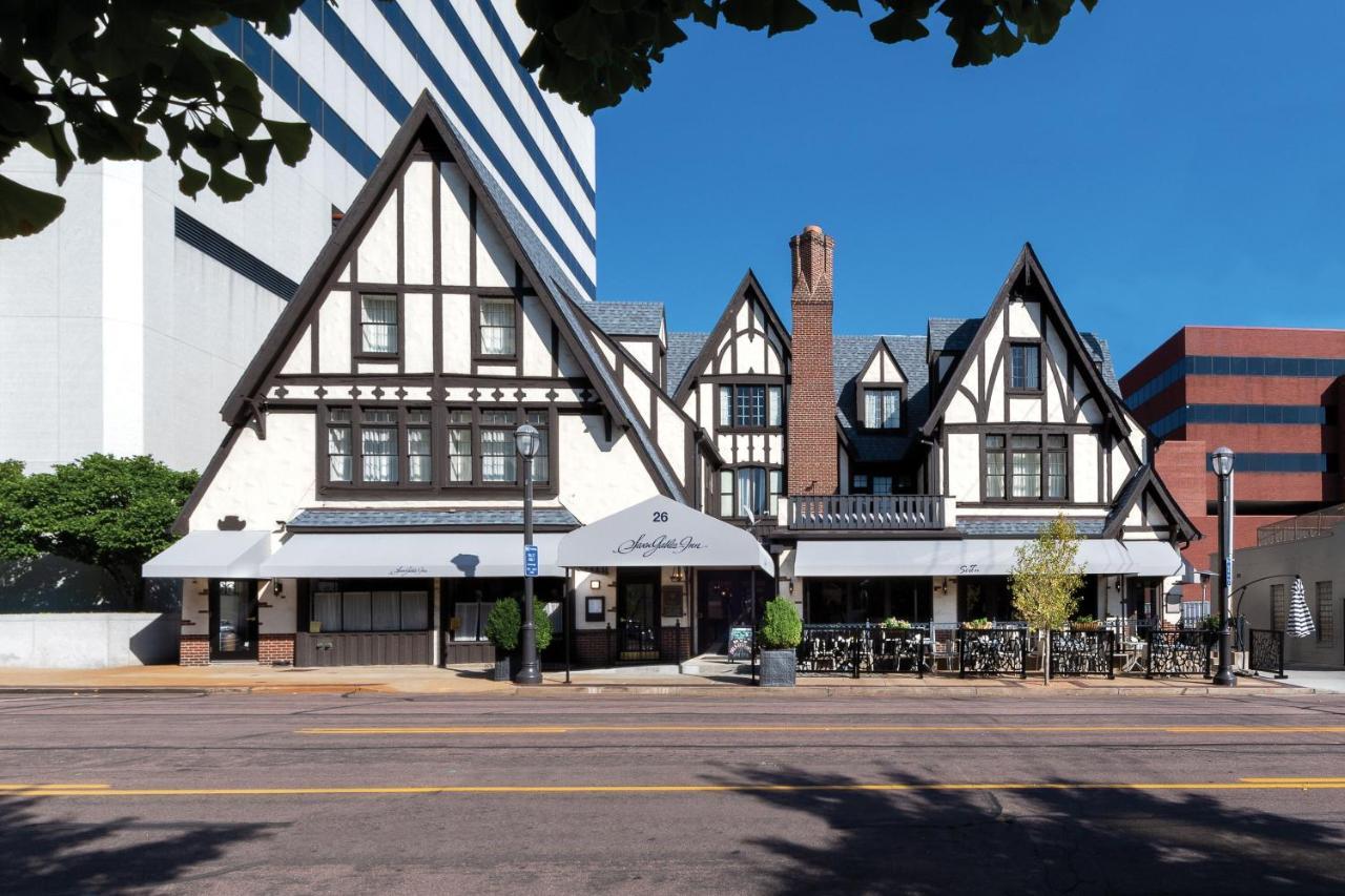 Seven Gables Inn, St Louis West, A Tribute Portfolio Hotel Клейтон Екстер'єр фото