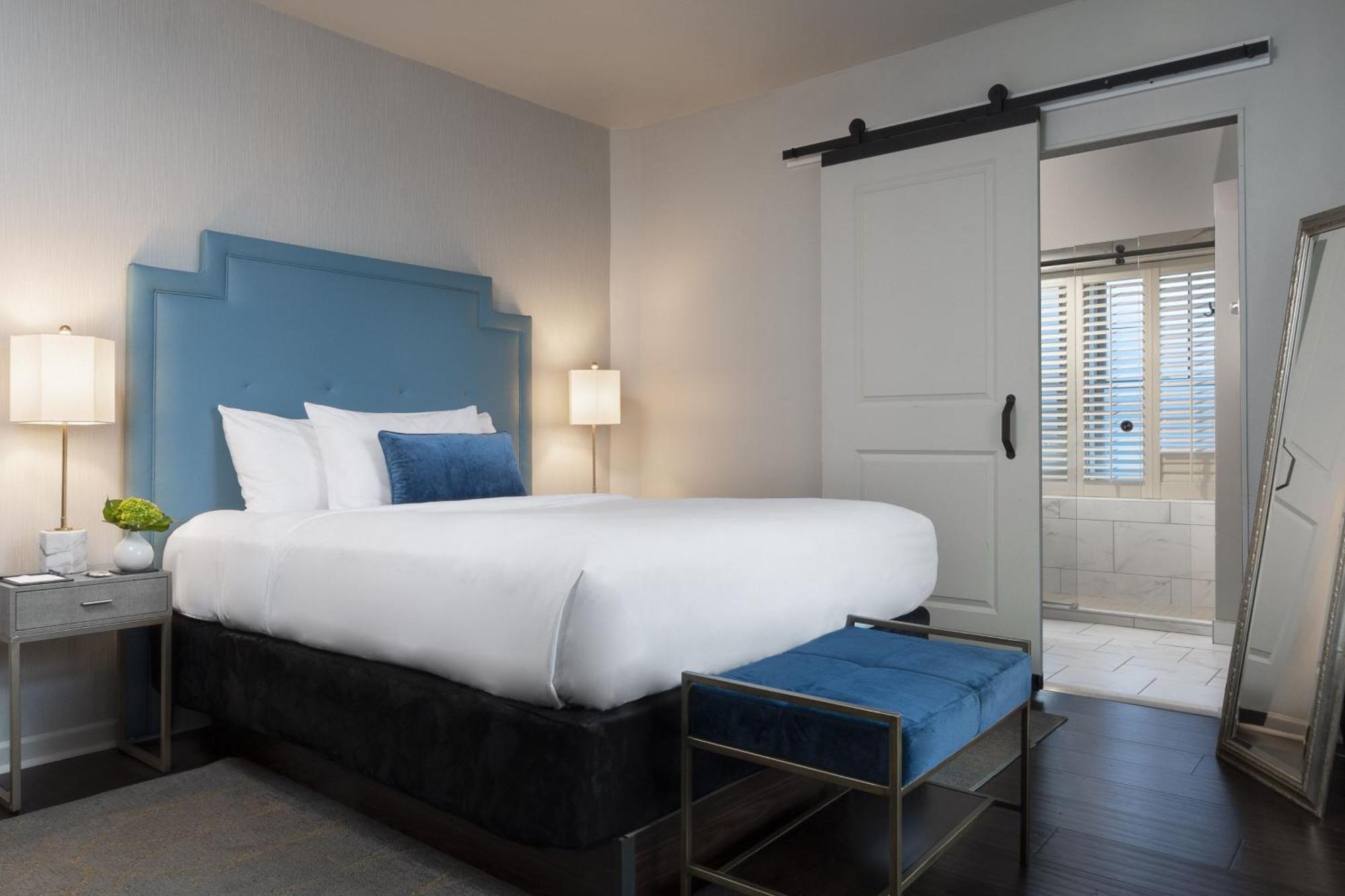 Seven Gables Inn, St Louis West, A Tribute Portfolio Hotel Клейтон Екстер'єр фото