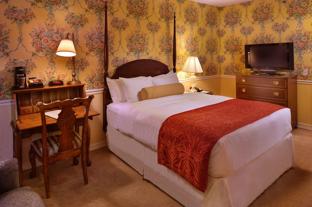 Seven Gables Inn, St Louis West, A Tribute Portfolio Hotel Клейтон Екстер'єр фото