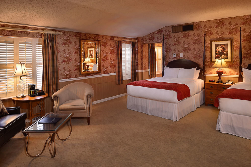 Seven Gables Inn, St Louis West, A Tribute Portfolio Hotel Клейтон Екстер'єр фото