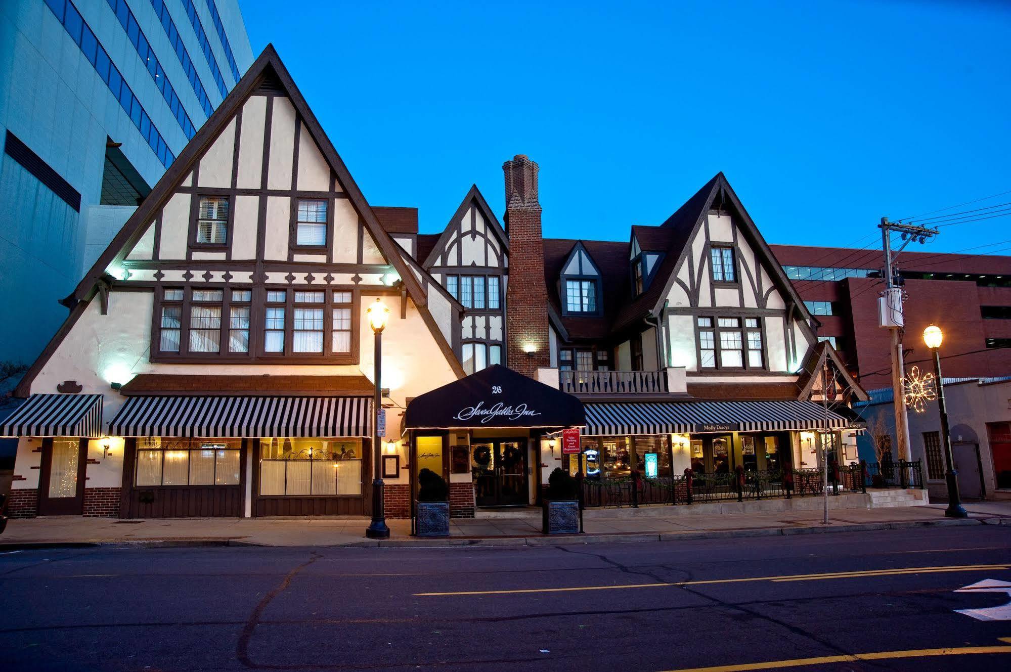 Seven Gables Inn, St Louis West, A Tribute Portfolio Hotel Клейтон Екстер'єр фото